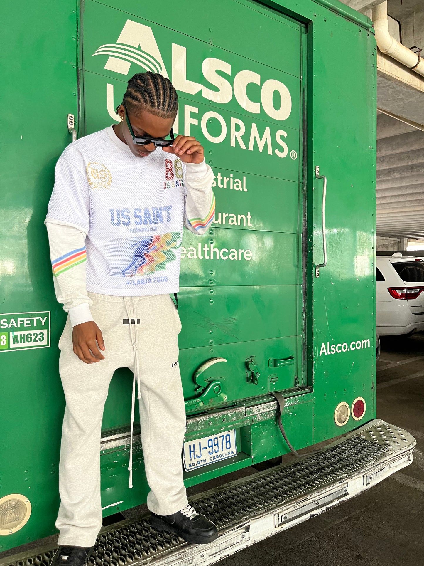 "Runners Club" Off-White Boxy Long Sleeve Shirt
